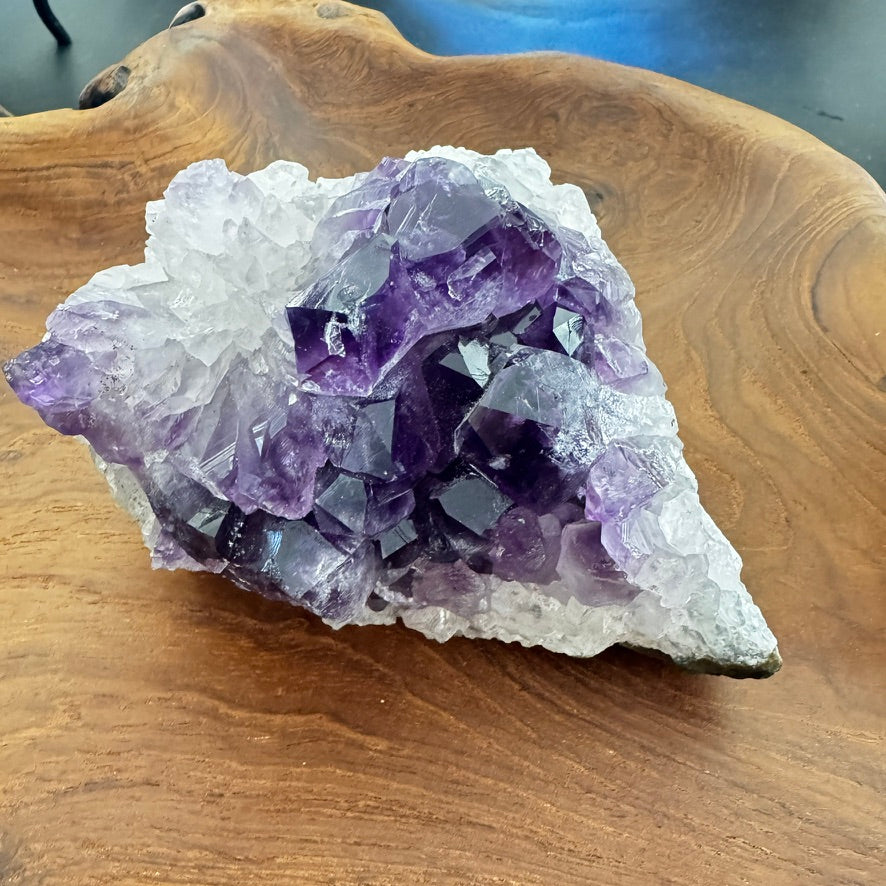 Amethyst Standing Stone 785g